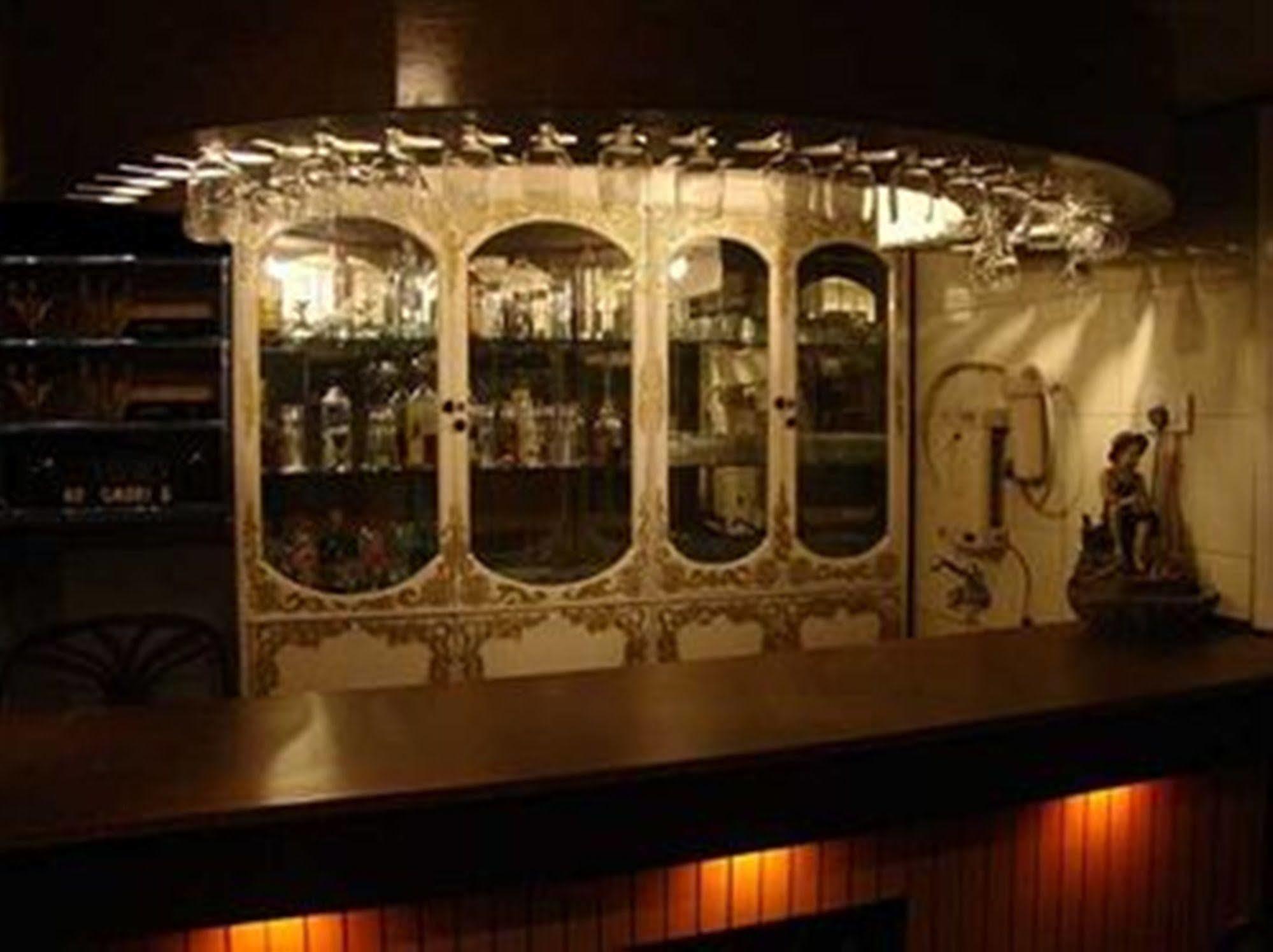 גנגטוק Central Hill Resort The Mall Road מראה חיצוני תמונה