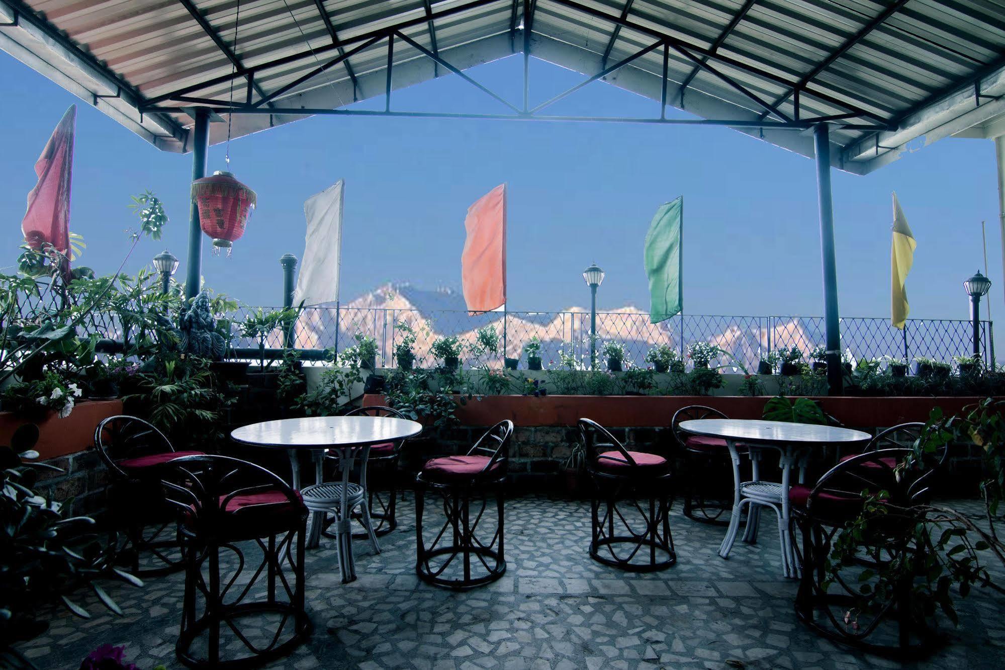 גנגטוק Central Hill Resort The Mall Road מראה חיצוני תמונה